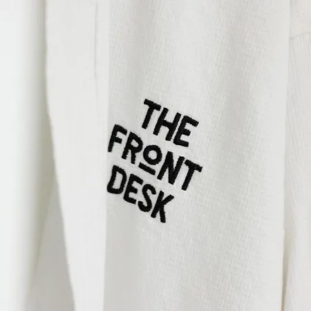 Διαμέρισμα Bright Near The By The Front Desk